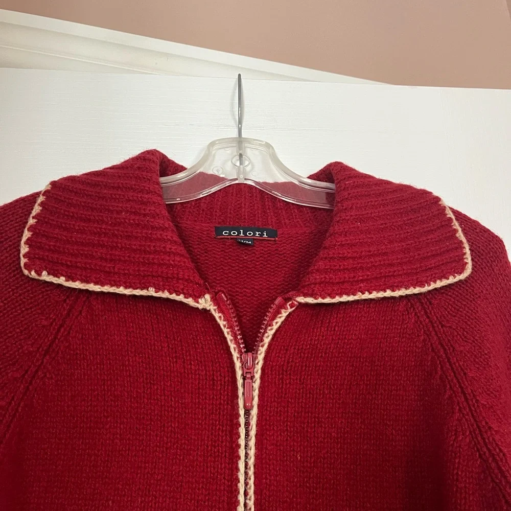 100% Wool - Elegant Red Women's Cardigan with Gold Trim - Picture 2 of 8